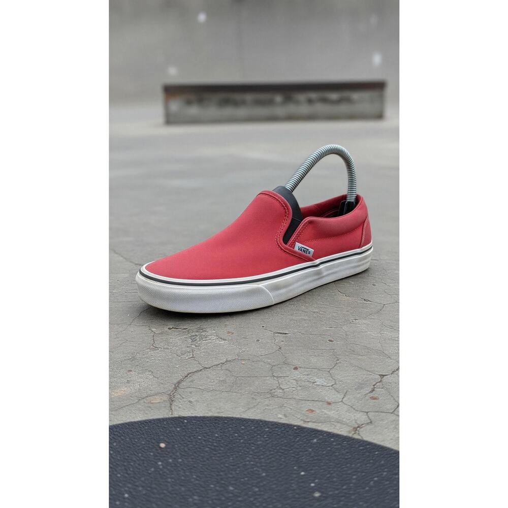Vans Classic Slip-On Skate Shoes Red Unisex Men 5.5 / Women 7‎
